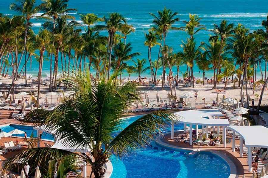 HOTEL RIU PALACE BAVARO Punta Cana beach access